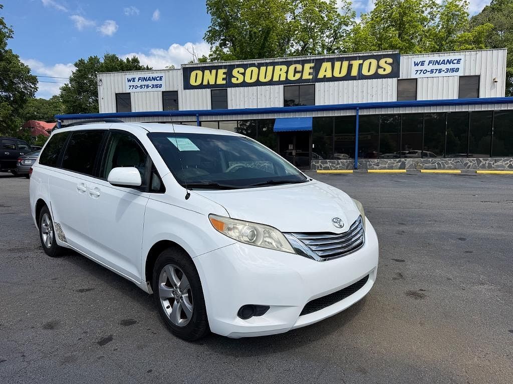 2013 TOYOTA Sienna