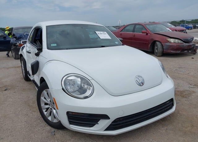 2018 VOLKSWAGEN Beetle