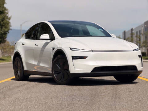 2026 TESLA Model Y