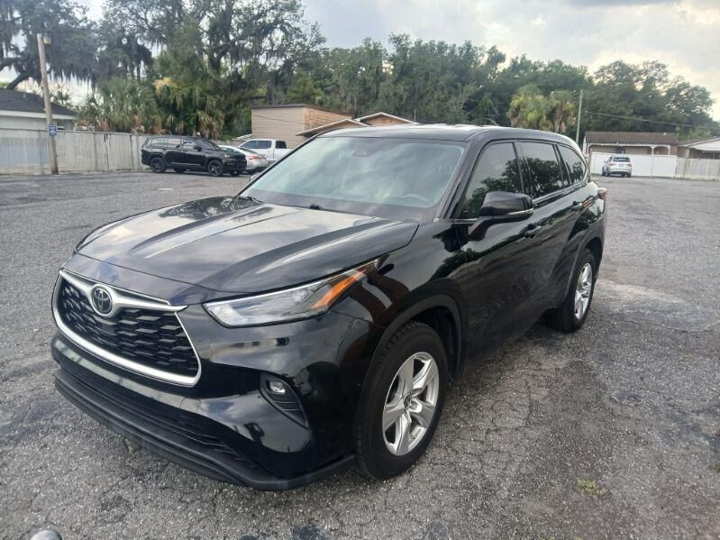 2022 TOYOTA Highlander