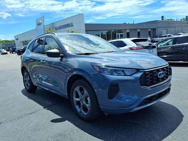 2024 FORD Escape