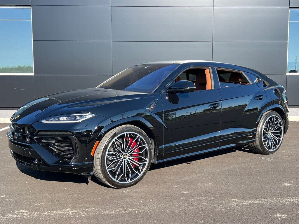 2025 LAMBORGHINI URUS