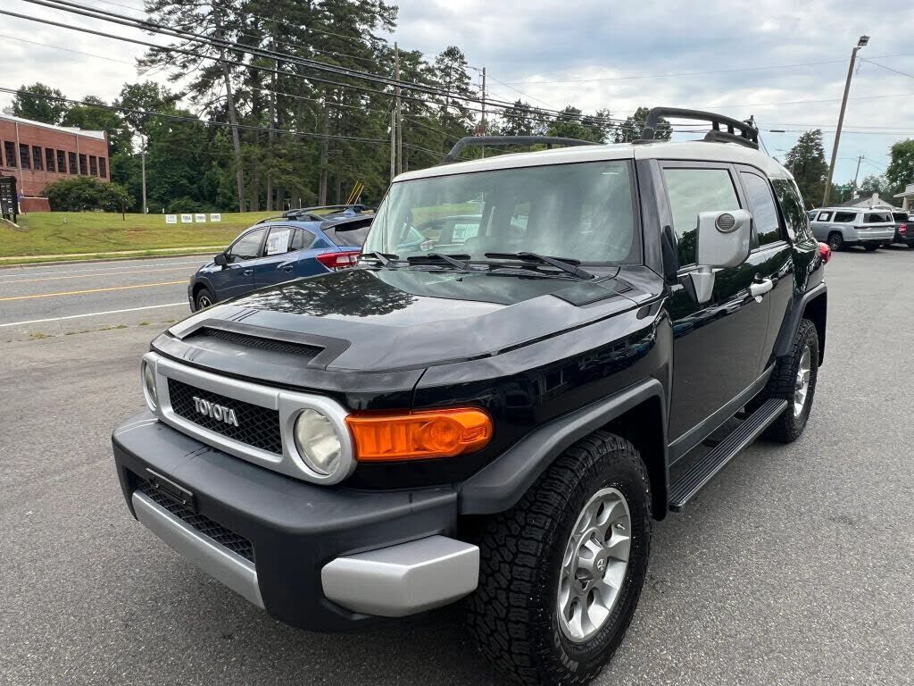 2013 TOYOTA FJ Cruiser