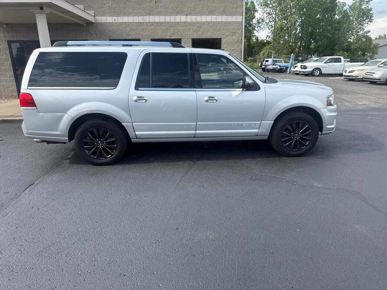 2017 LINCOLN Navigator L