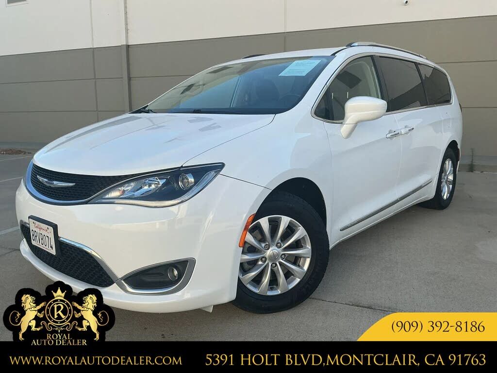 2019 CHRYSLER Pacifica