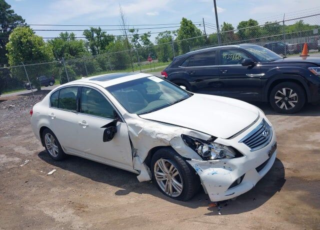 2011 INFINITI G25