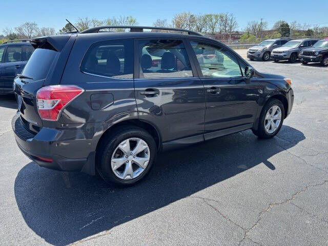 2015 SUBARU Forester