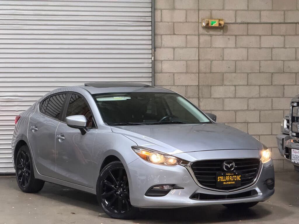 2018 MAZDA Mazda3