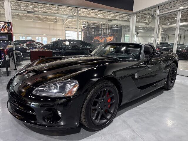 2004 DODGE Viper