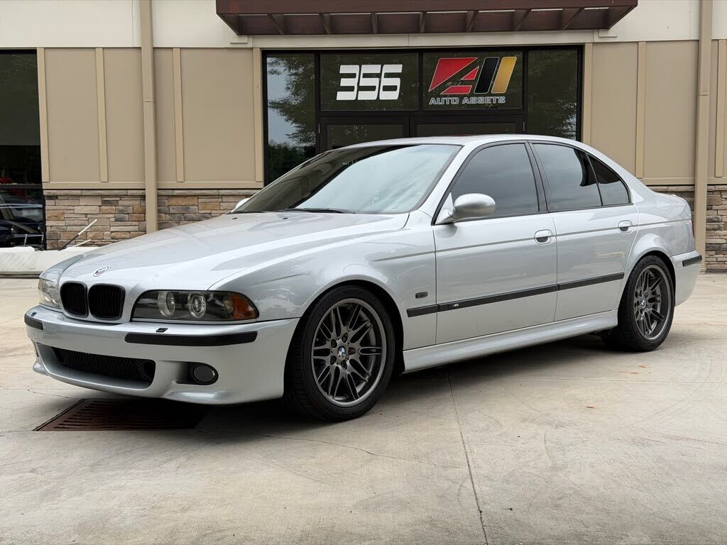 2002 BMW M5