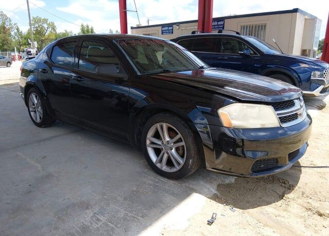 2013 DODGE Avenger