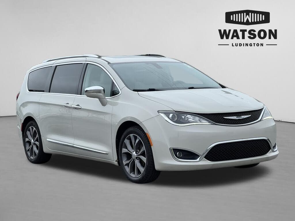 2017 CHRYSLER Pacifica