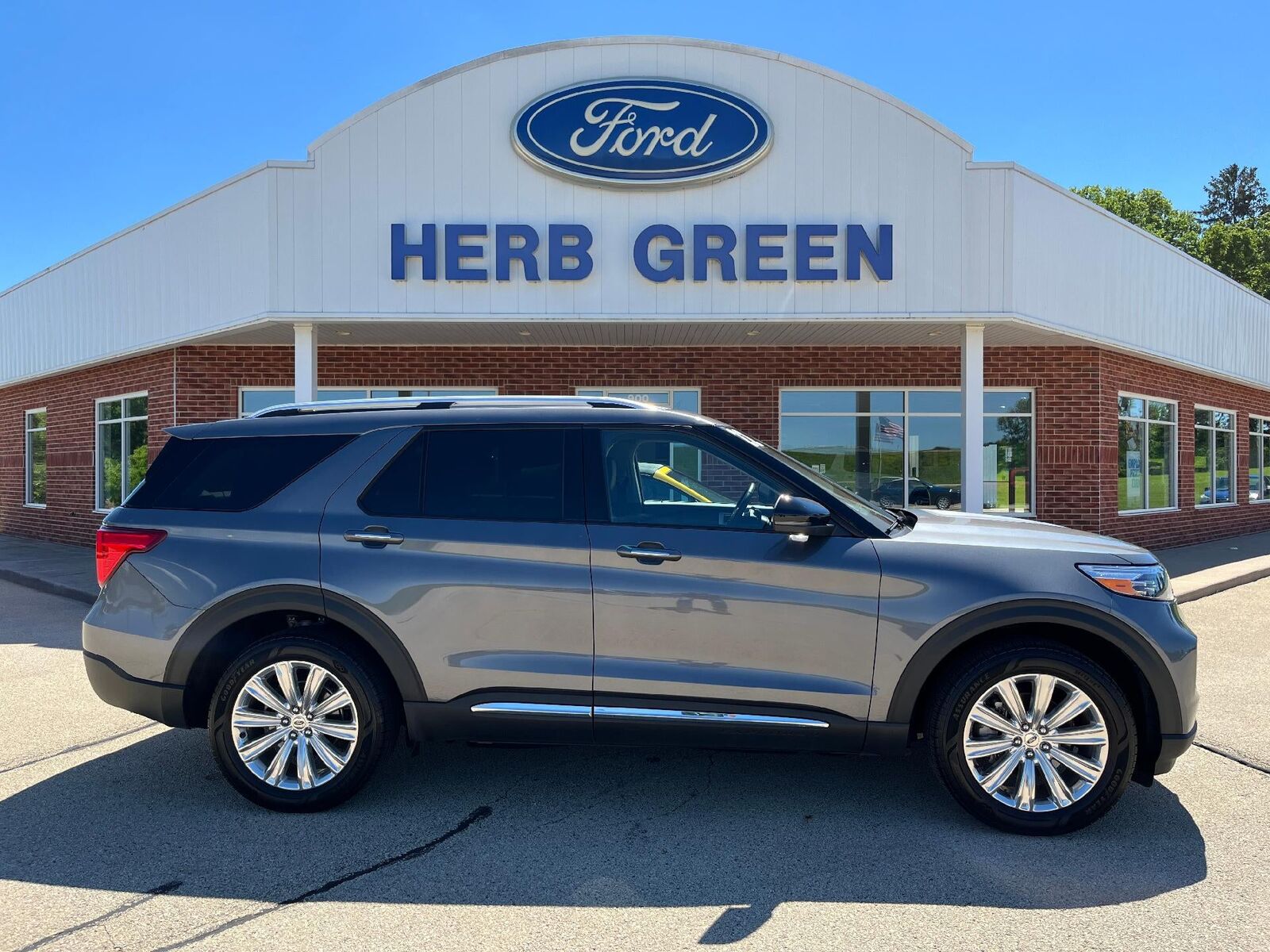 2022 FORD Explorer