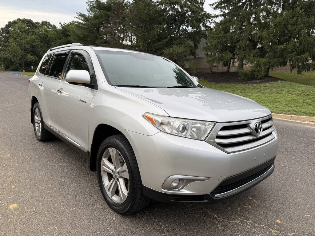 2013 TOYOTA Highlander