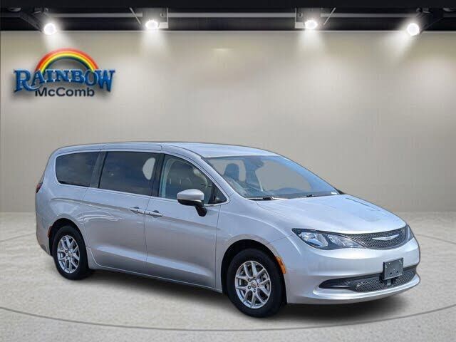 2023 CHRYSLER Voyager