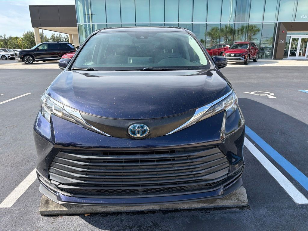 2021 TOYOTA Sienna
