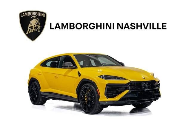 2026 LAMBORGHINI URUS
