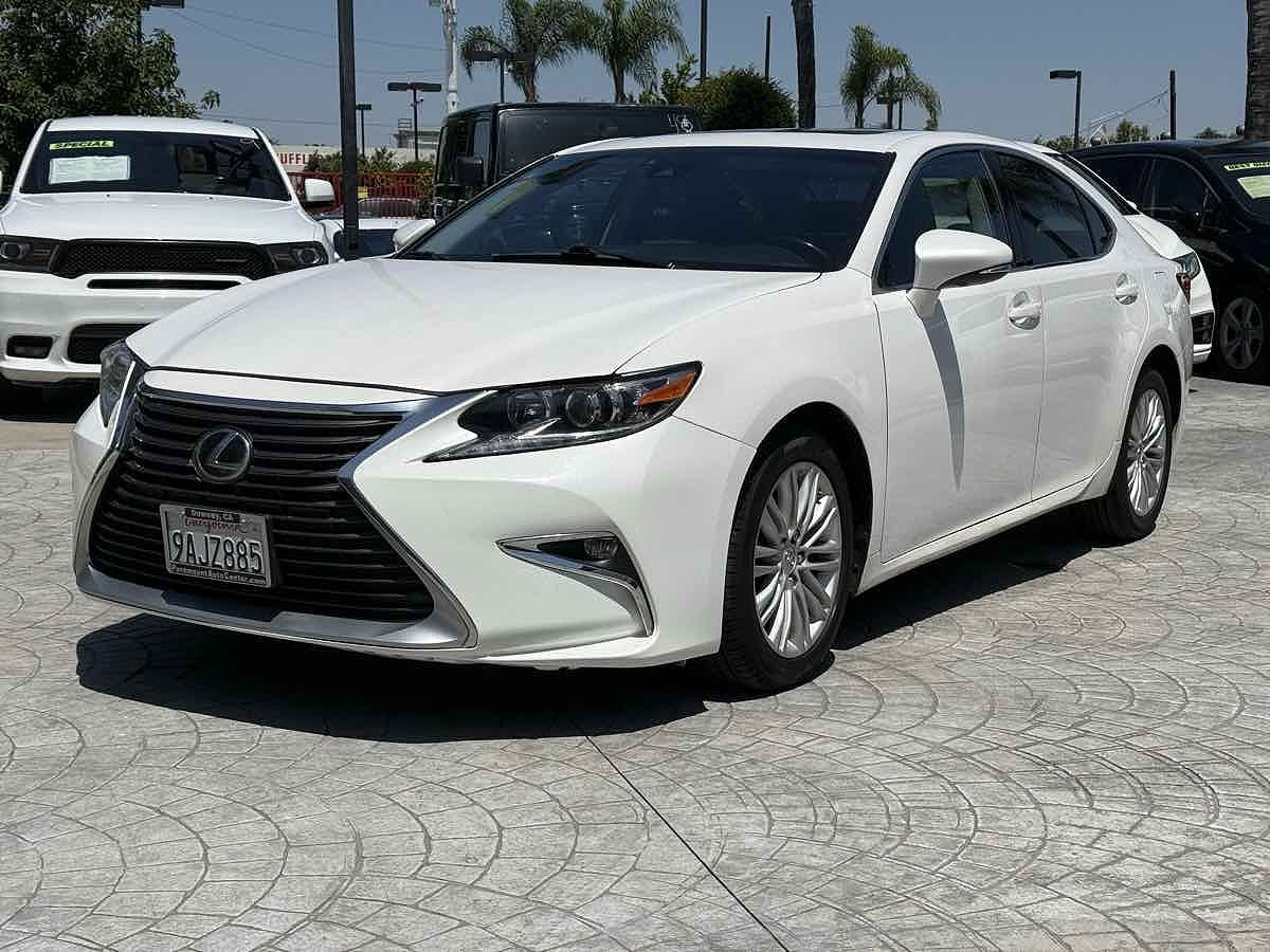 2017 LEXUS ES