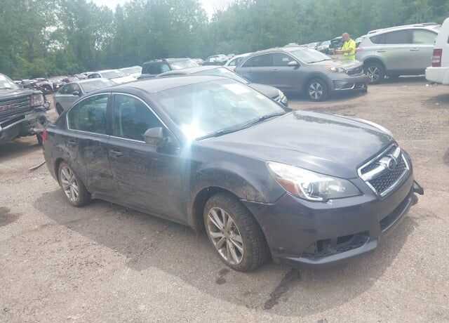 2013 SUBARU Legacy