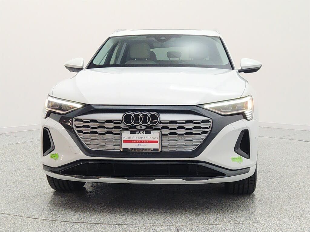 2024 Audi Q8