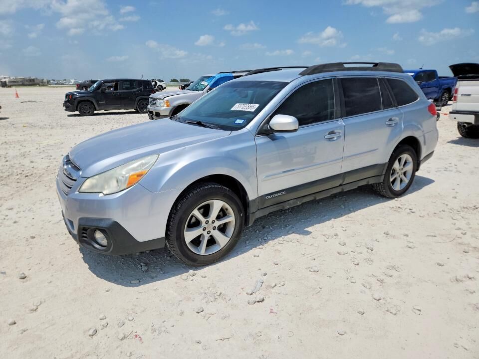 2013 SUBARU Outback