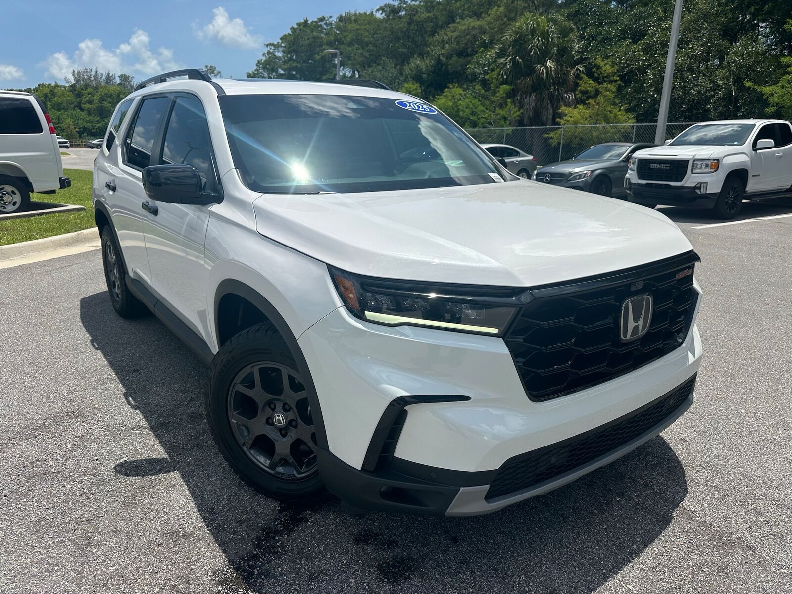 2025 HONDA Pilot