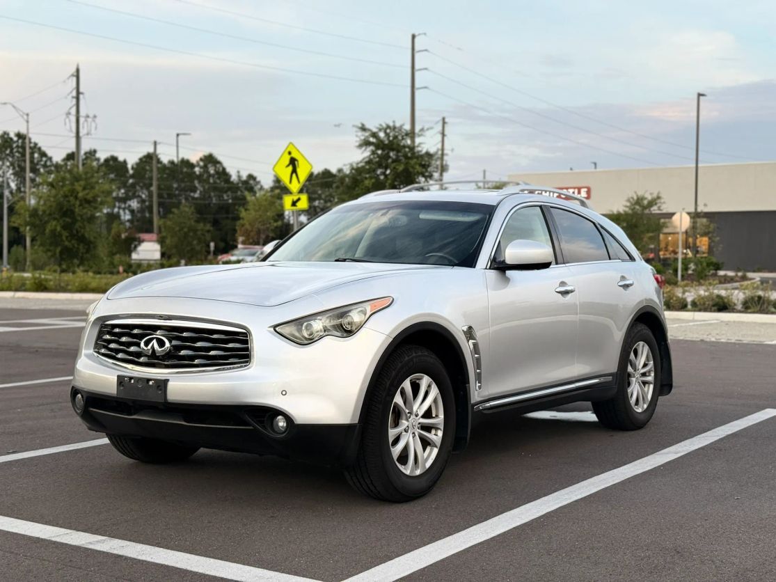 2011 INFINITI FX35
