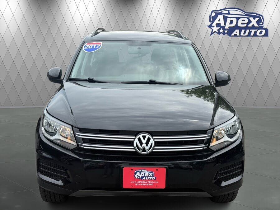 2017 VOLKSWAGEN Tiguan