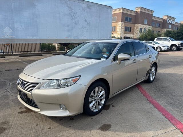 2013 LEXUS ES