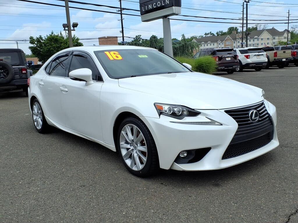 2016 LEXUS IS