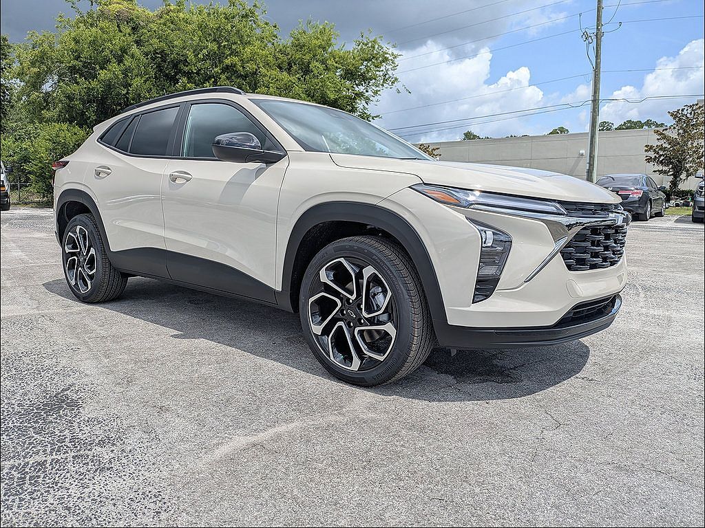 2026 CHEVROLET Trax