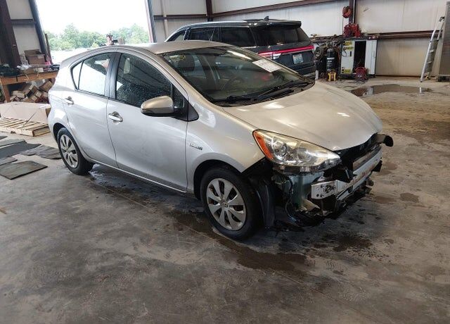 2014 TOYOTA Prius