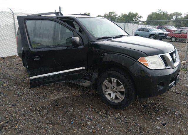 2011 NISSAN Pathfinder