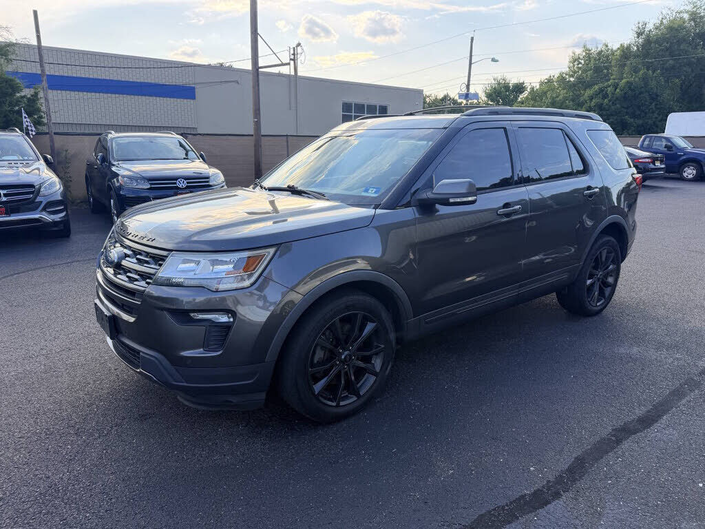 2018 FORD Explorer