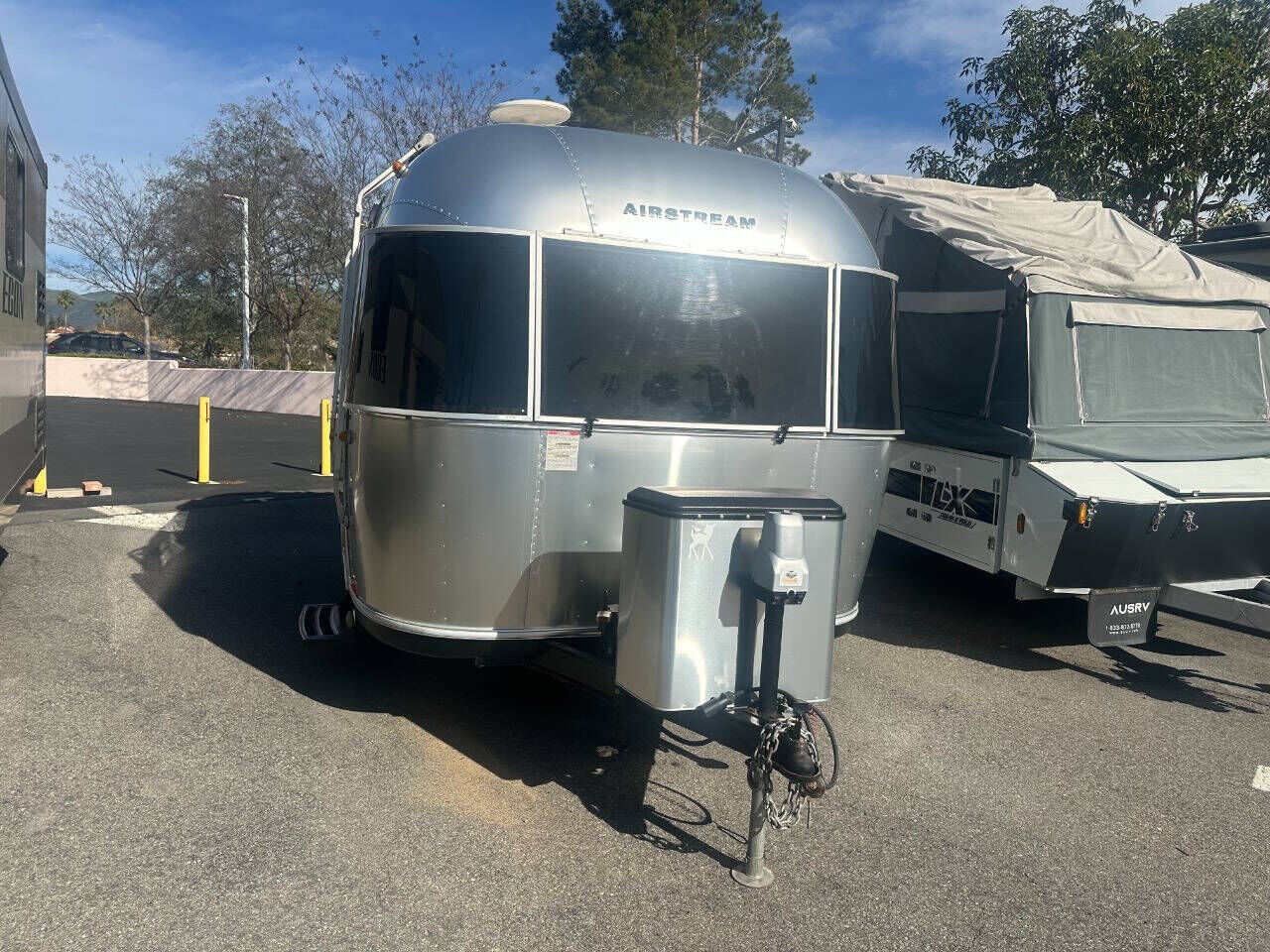 1986 AIRSTREAM INC. Airstream Travel Trailer