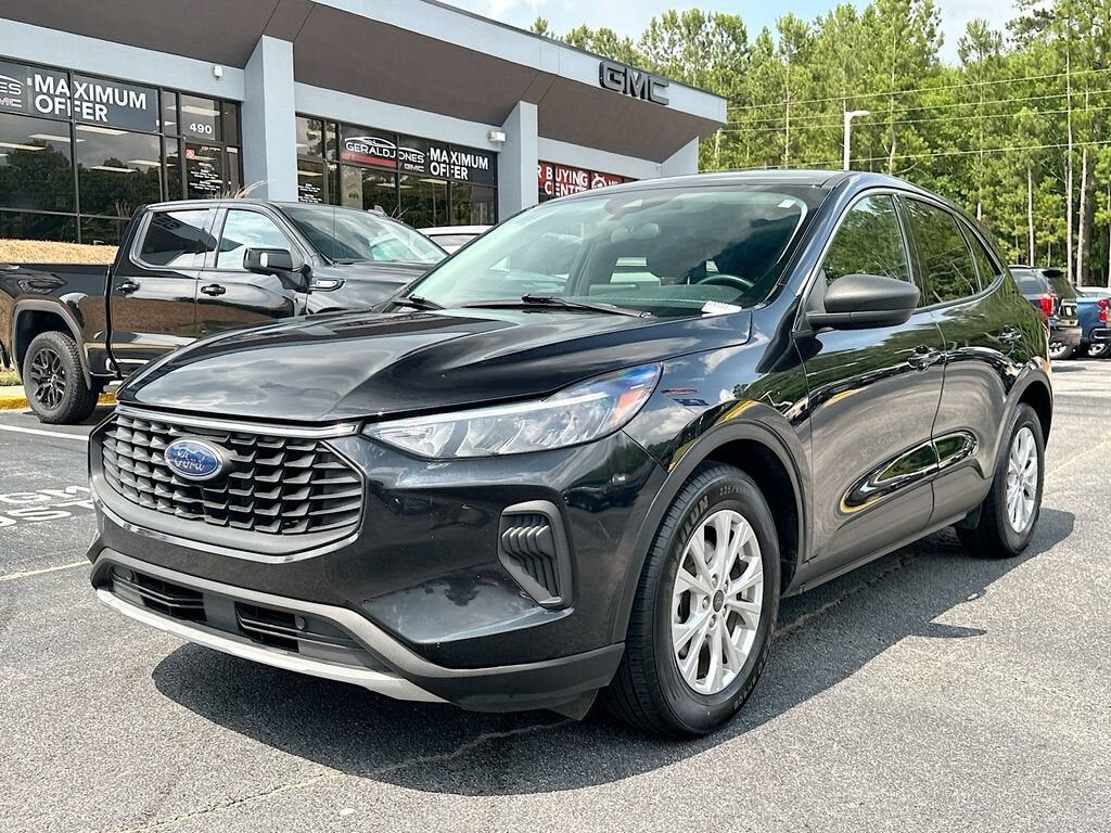 2024 FORD Escape
