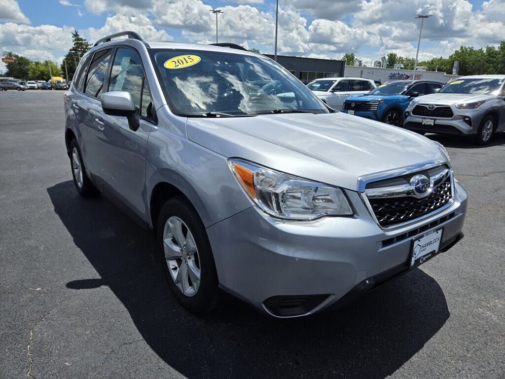 2015 SUBARU Forester