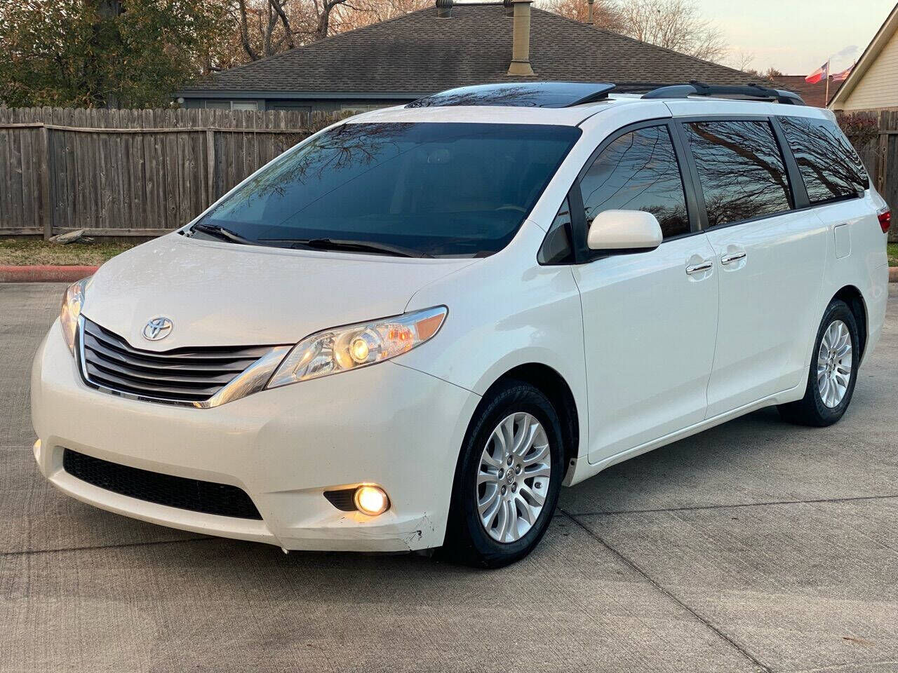 2015 TOYOTA Sienna