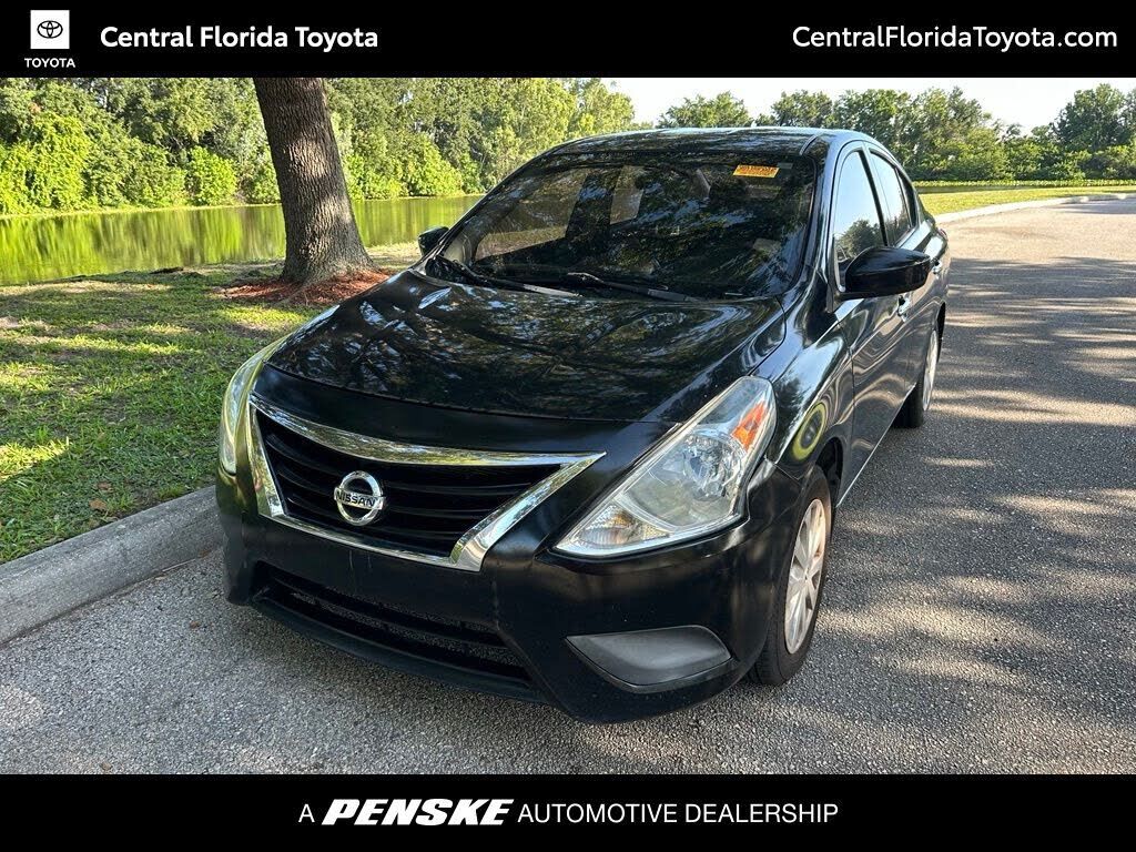 2017 NISSAN Versa