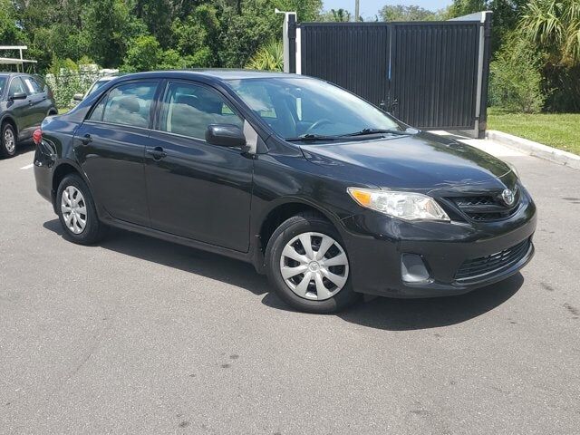 2013 TOYOTA Corolla