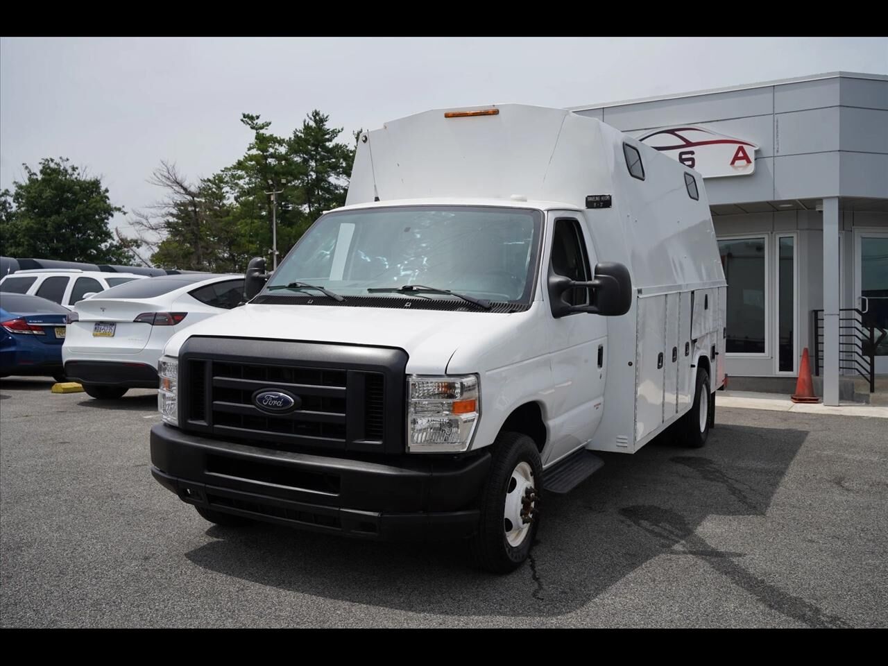 2018 FORD E-450