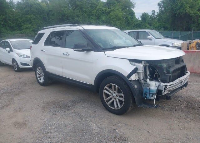 2015 FORD Explorer
