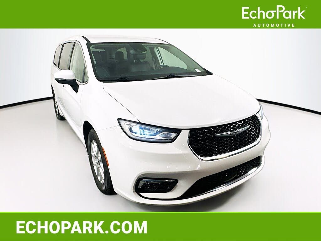 2023 CHRYSLER Pacifica