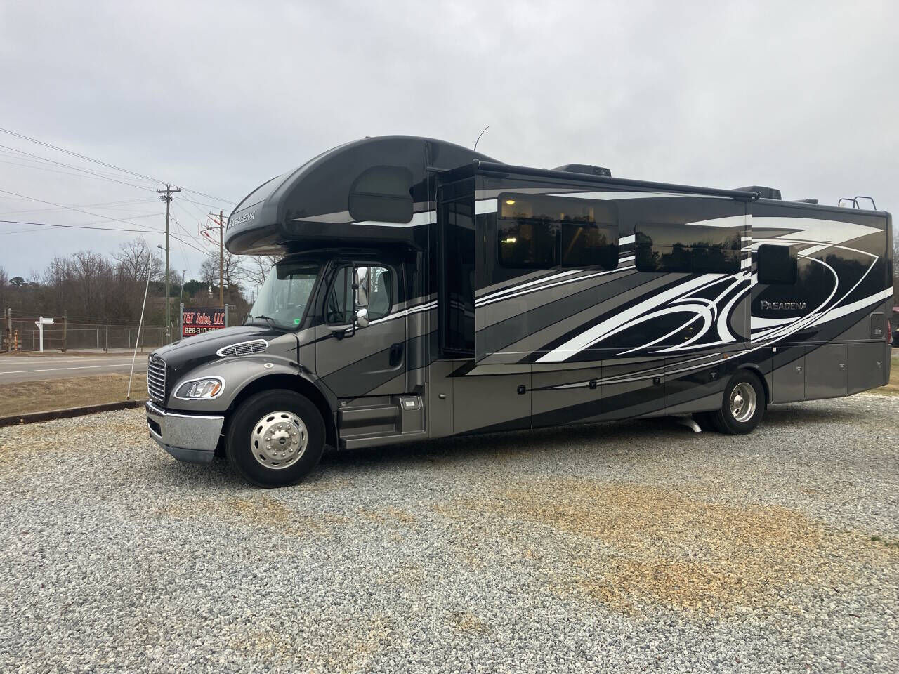 2022 FREIGHTLINER S2RV 106 Conventional cab & Chassis