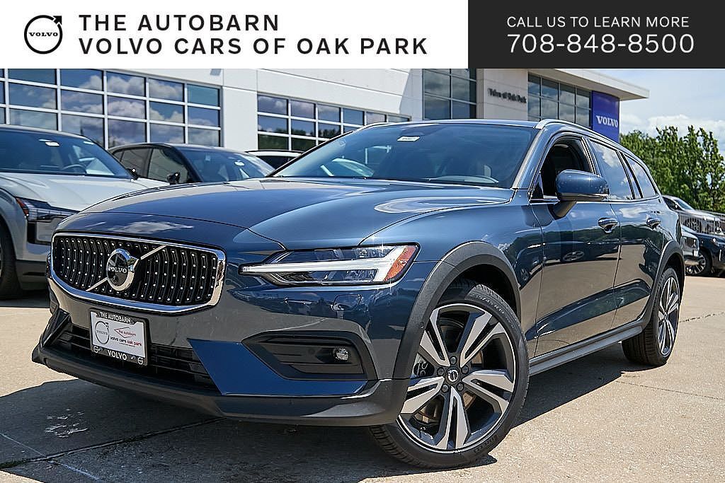 2026 VOLVO V60CC