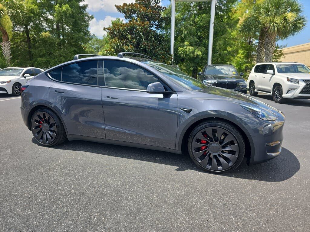 2023 TESLA Model Y