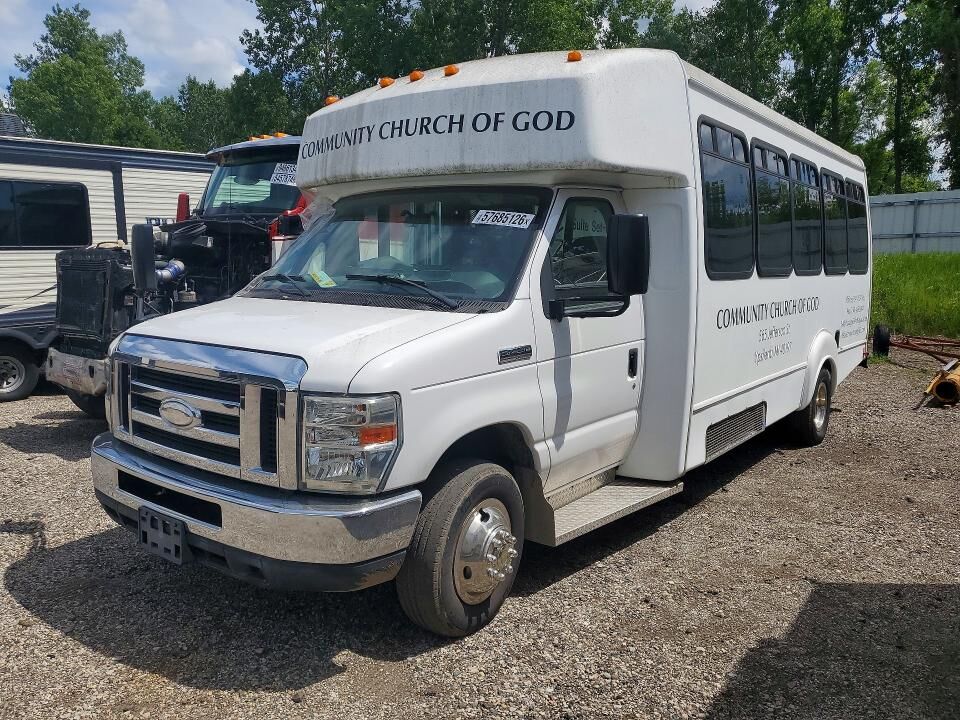 2015 FORD E-450