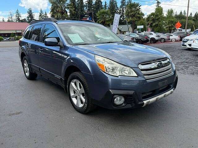 2013 SUBARU Outback