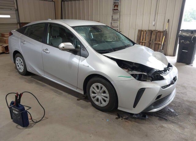 2019 TOYOTA PRIUS