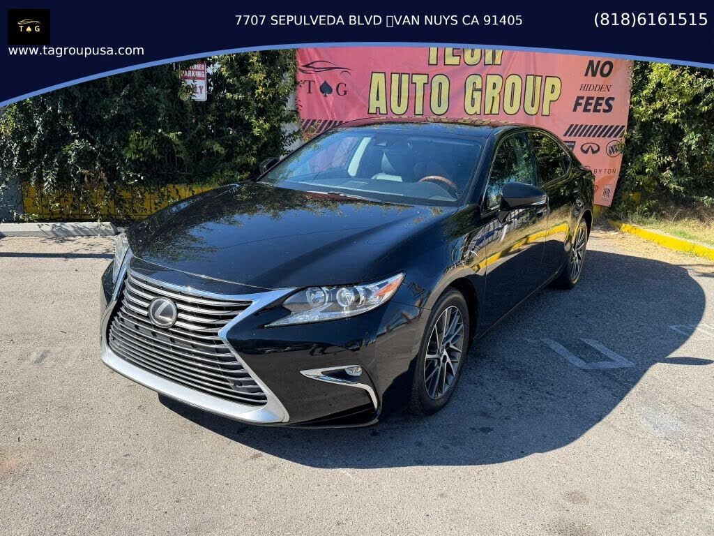 2017 LEXUS ES